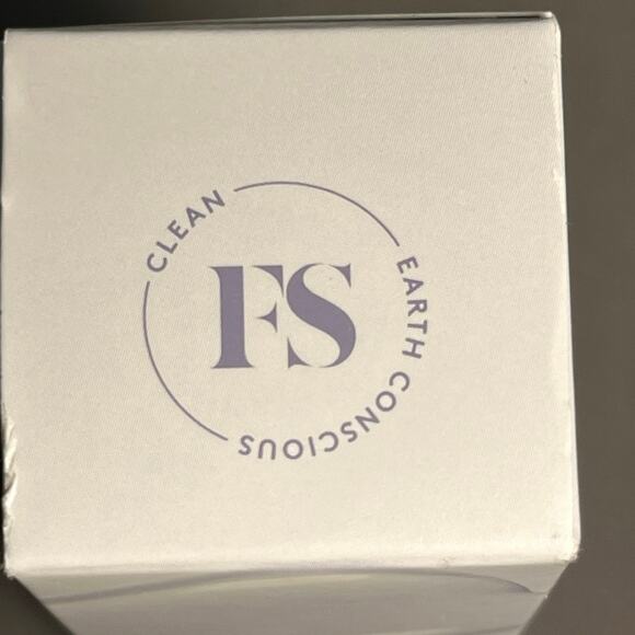 Fenty Skin's Watch Ya Tone Niacinamide Dark Spot Treatment vegan Serum 30ml - Picture 8 of 8